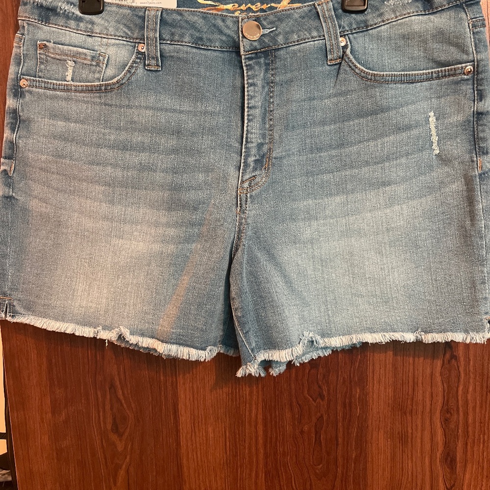 Seven7 5” inseam Weekend Jean Short Size 16  Color: Emotion NWT